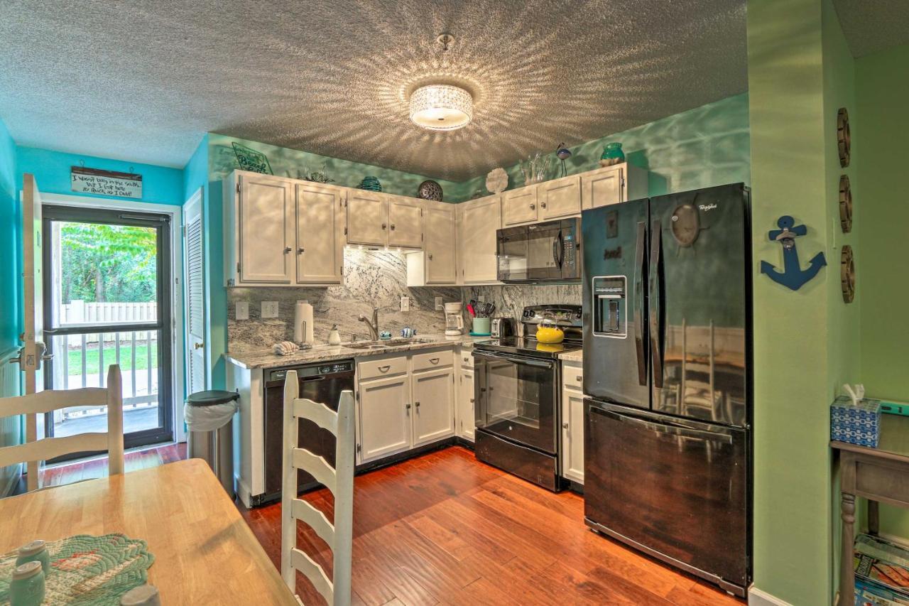 Colorful Hilton Head Condo With Beach And Pool Access! Hilton Head Island Exterior photo